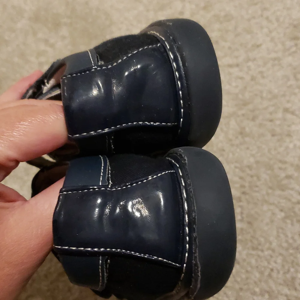 Navy 11 wee squeak shoes boy